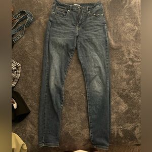 Good American Jeans (Khloe Kardashian Line)